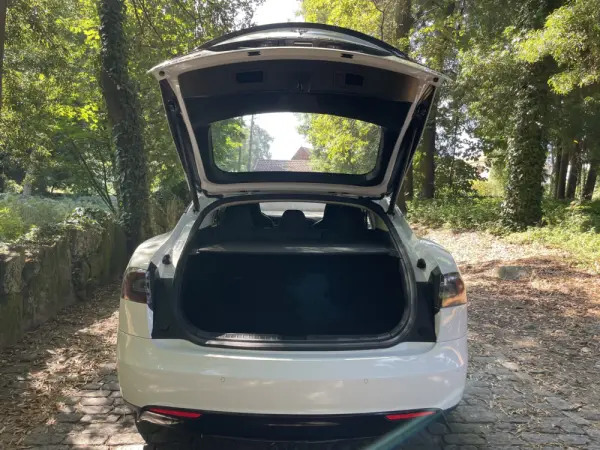 Tesla Model S 90D 21