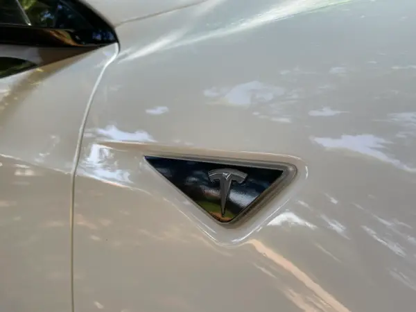 Tesla Model S 90D 48