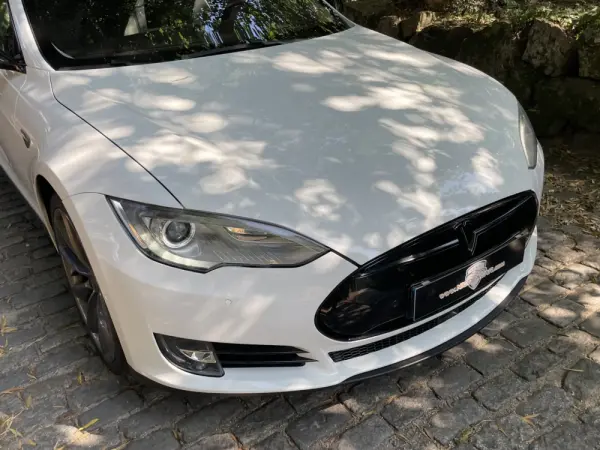 Tesla Model S 90D 51