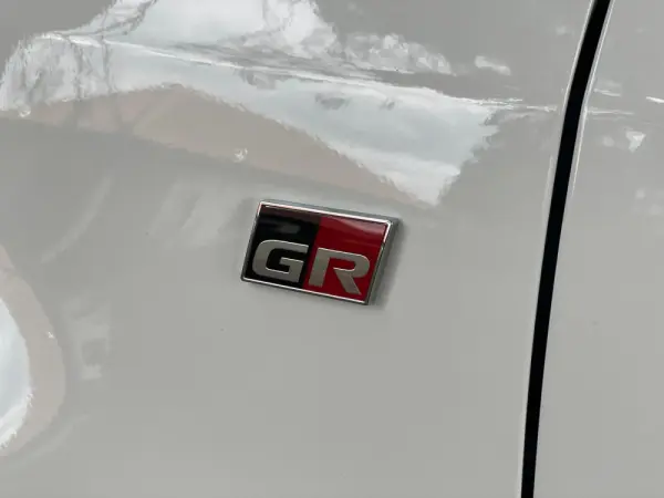 Toyota GR Yaris c/ High-Performance-Pack 12