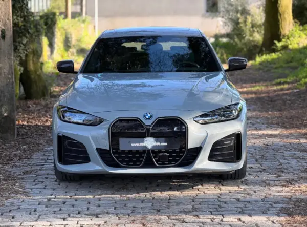 BMW i4 eDrive40 Pack Desportivo M Pro 2