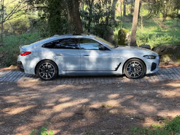 BMW i4 eDrive40 Pack Desportivo M Pro 8