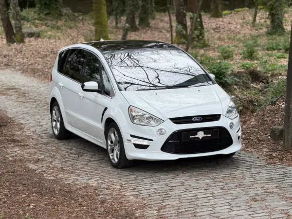 Ford S-Max 2.0 TDCi Titanium 7L 1