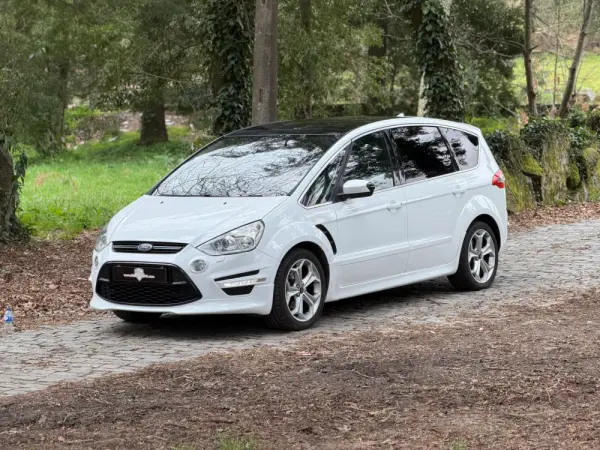 Ford S-Max 2.0 TDCi Titanium 7L 3
