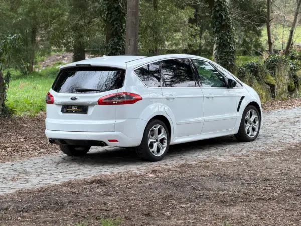Ford S-Max 2.0 TDCi Titanium 7L 6