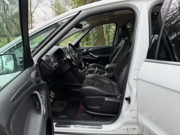 Ford S-Max 2.0 TDCi Titanium 7L 20