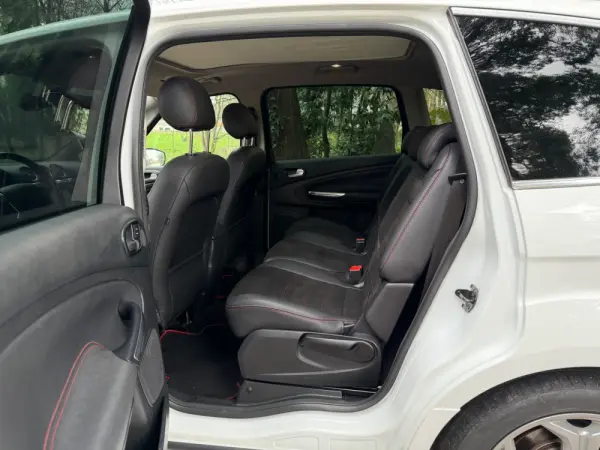 Ford S-Max 2.0 TDCi Titanium 7L 21