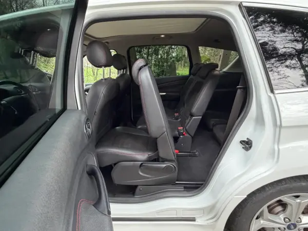 Ford S-Max 2.0 TDCi Titanium 7L 22