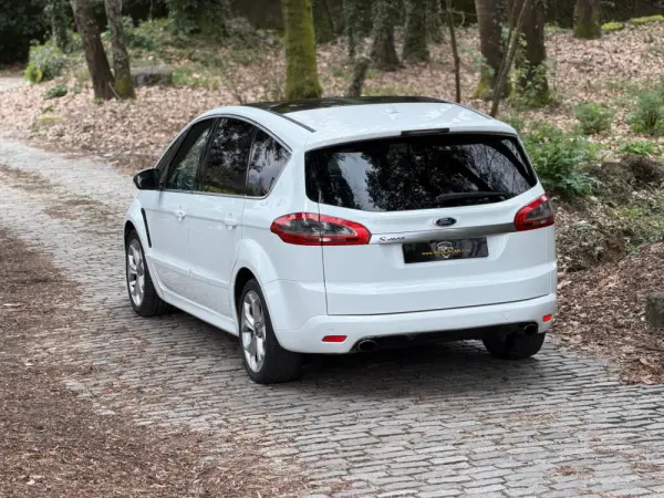 Ford S-Max 2.0 TDCi Titanium 7L 34