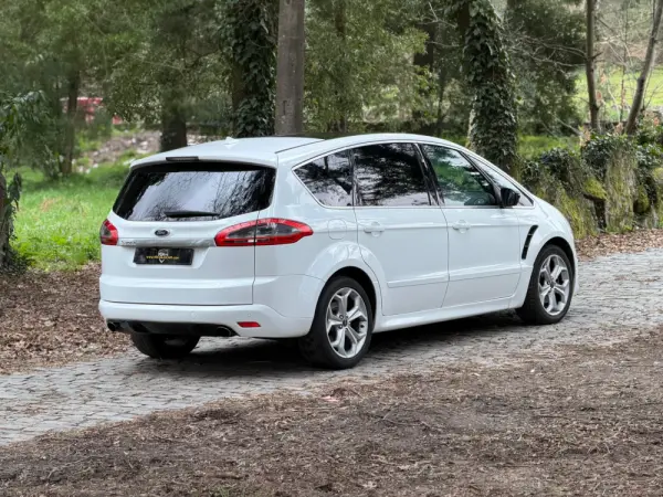 Ford S-Max 2.0 TDCi Titanium 7L 38