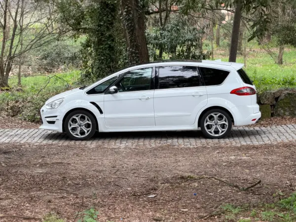 Ford S-Max 2.0 TDCi Titanium 7L 39