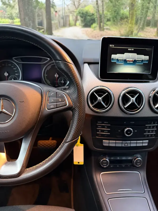 Mercedes-Benz B 250 e Electric Drive 13