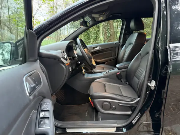 Mercedes-Benz B 250 e Electric Drive 24