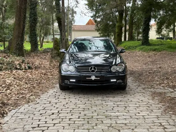Mercedes-Benz CLK 240 Outro 2