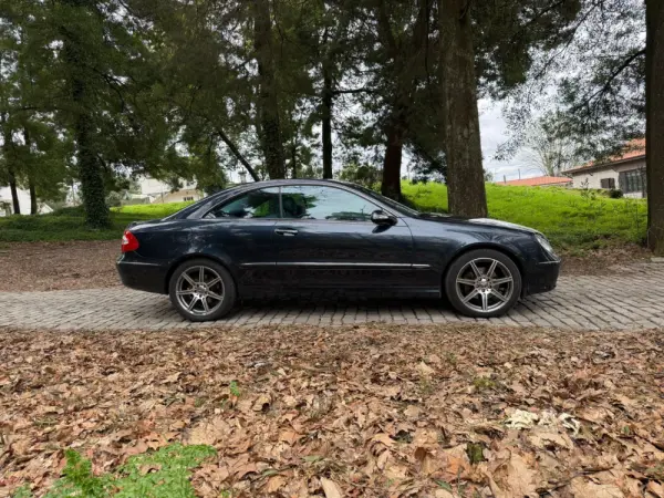 Mercedes-Benz CLK 240 Outro 7