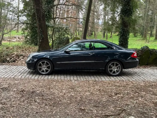 Mercedes-Benz CLK 240 Outro 8