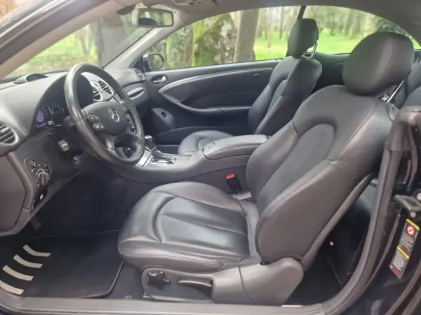 Mercedes-Benz CLK 240 Outro 33