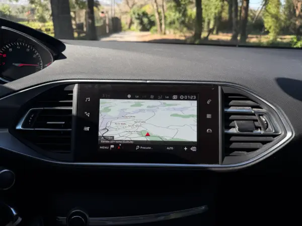 Peugeot 308 1.2 PureTech Allure EAT8 25