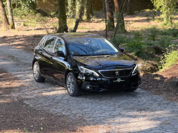 Peugeot 308 1.2 PureTech Allure EAT8 31