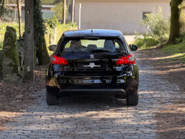 Peugeot 308 1.2 PureTech Allure EAT8 35