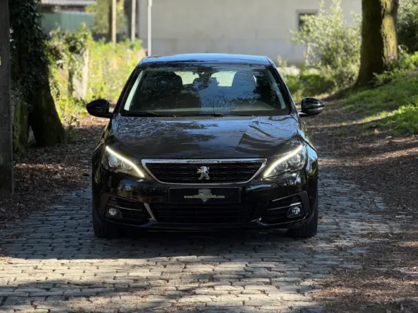 Peugeot 308 1.2 PureTech Allure EAT8 38