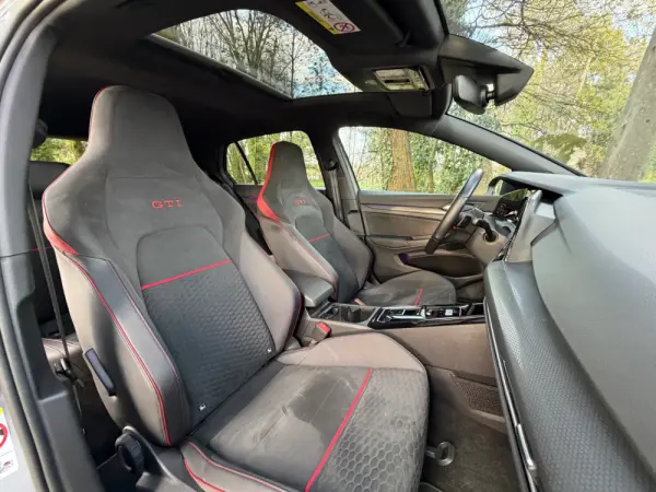 Volkswagen Golf 2.0 TSI GTI Clubsport DSG 32