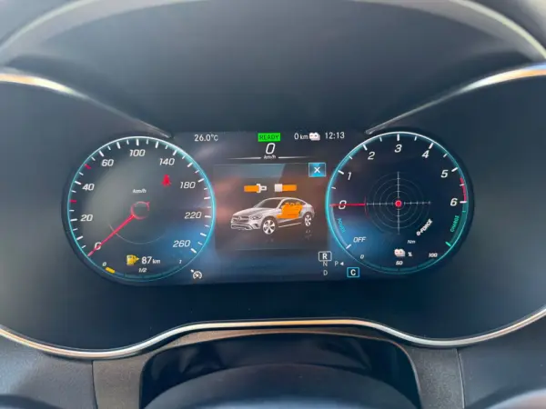 Mercedes-Benz GLC 300 11