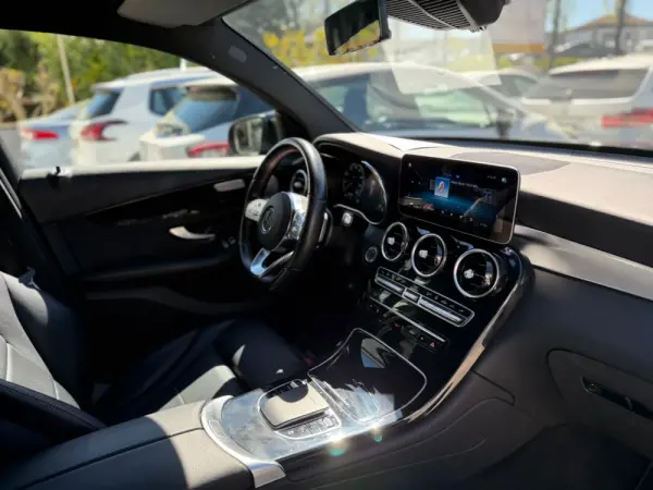 Mercedes-Benz GLC 300 15