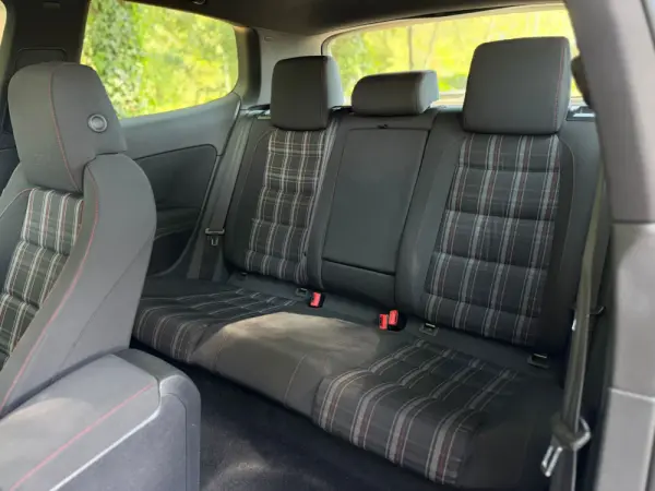 Volkswagen Golf 2.0 TSi GTI 22