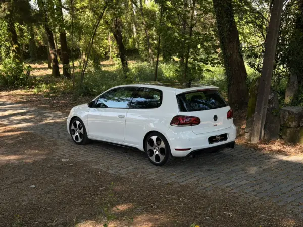Volkswagen Golf 2.0 TSi GTI 30