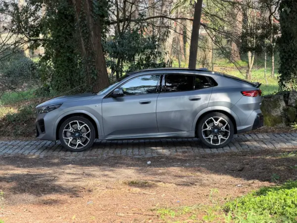 BMW iX2 xDrive30 Pack Desportivo M Pro 9