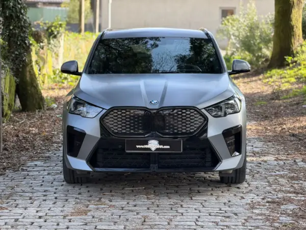 BMW iX2 xDrive30 Pack Desportivo M Pro 28