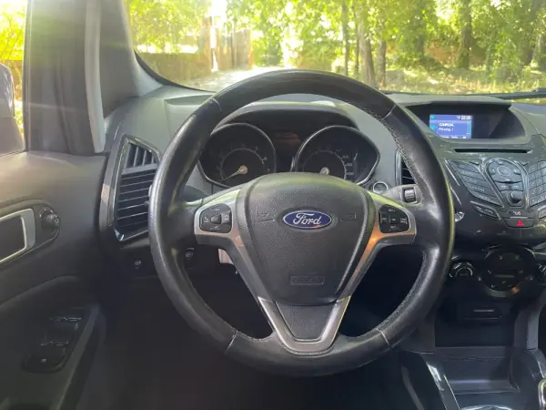 Ford EcoSport 1.0 EcoBoost Titanium 11