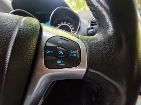 Ford EcoSport 1.0 EcoBoost Titanium 13