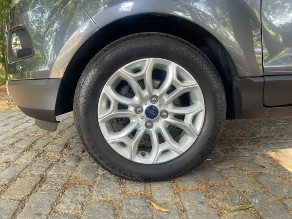 Ford EcoSport 1.0 EcoBoost Titanium 27