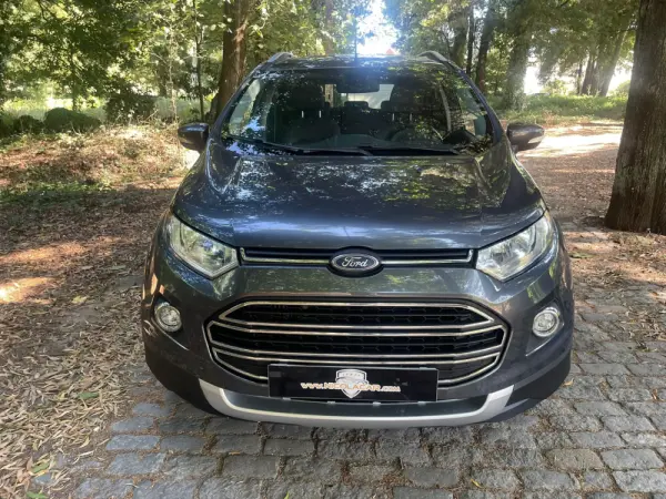 Ford EcoSport 1.0 EcoBoost Titanium 28
