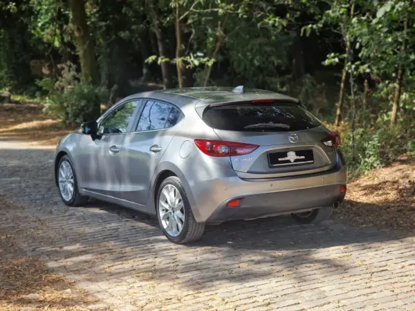Mazda 3 M3 1.5 Sky-D Exc.P.L.+P.HT Navi 45