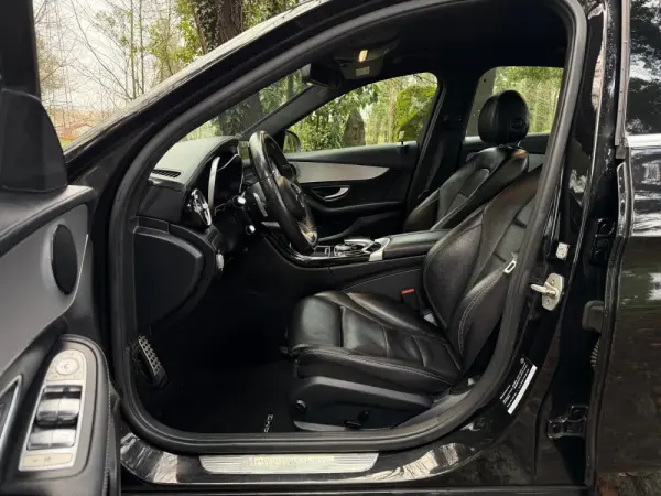 Mercedes-Benz C 300 h AMG Line 8