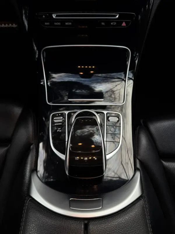 Mercedes-Benz C 300 h AMG Line 14