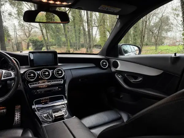 Mercedes-Benz C 300 h AMG Line 28