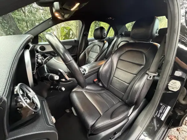 Mercedes-Benz C 300 h AMG Line 30