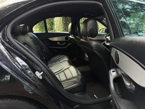 Mercedes-Benz C 300 h AMG Line 31