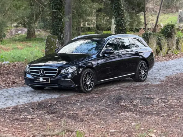 Mercedes-Benz E 300 de AMG Line 4