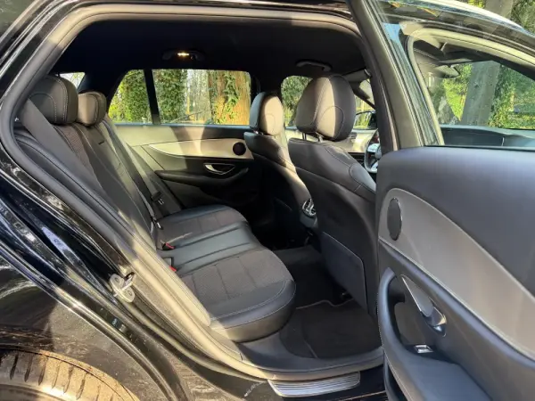 Mercedes-Benz E 300 de AMG Line 20