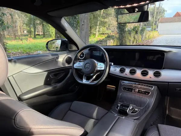 Mercedes-Benz E 300 de AMG Line 23