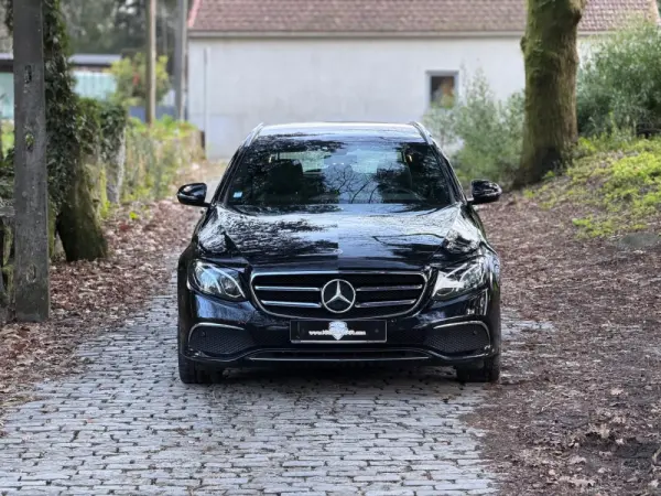 Mercedes-Benz E 300 de AMG Line 34