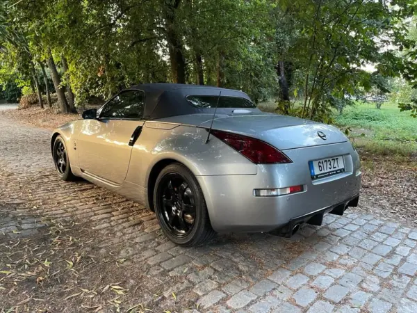 Nissan 350 Z 35th Special Edition 8