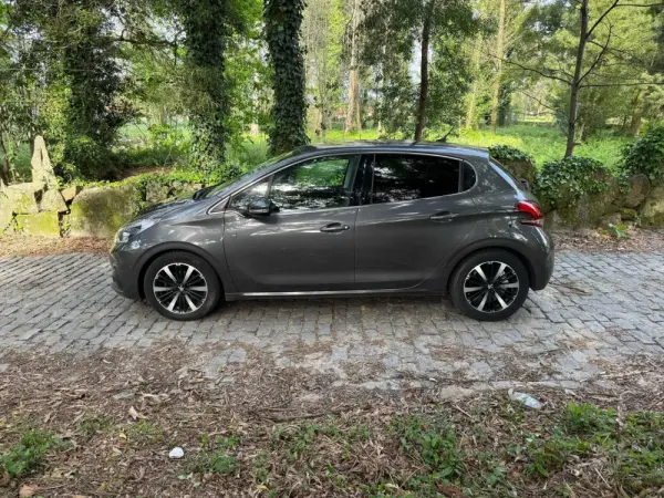 Peugeot 208 PureTech 82 Start & Stop Allure 9