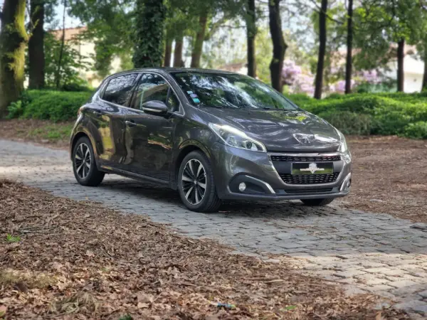 Peugeot 208 PureTech 82 Start & Stop Allure 19
