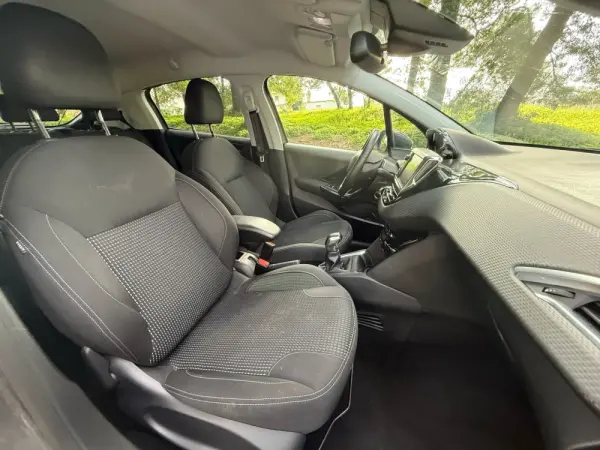 Peugeot 208 PureTech 82 Start & Stop Allure 18